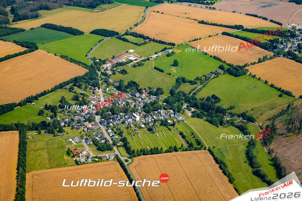 Das Luftbild zeigt : Dröbischau Königsee - Die Luftaufnahme wurde 2024 vom UL-Flugzeug aus erstellt ( keine Drohne ) - Hochauflösende Luftaufnahme - Für grossformatige Ausdrucke geeignet. Die Geschenkidee !Mit Lizenz und Bildrechte bestellbar