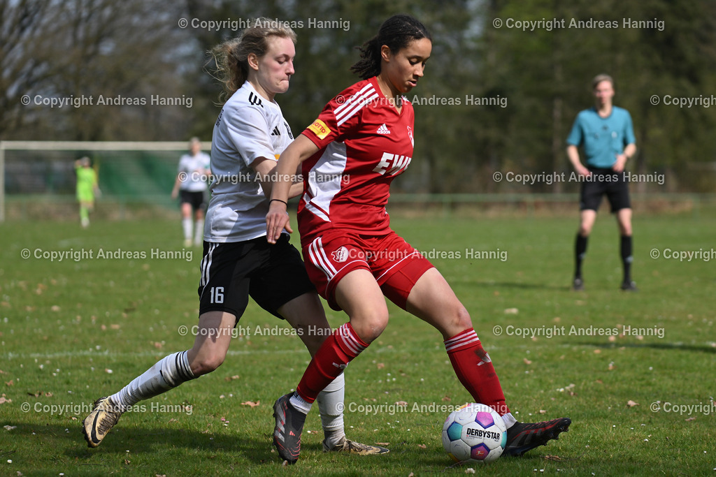 Fußball I Frauen I Saison 2024-25 I Oberliga I FC Jesteburg-Bendestorf - SpVg Aurich Frauen I 13.4.2025 | a-hannig - Realisiert mit Pictrs.com