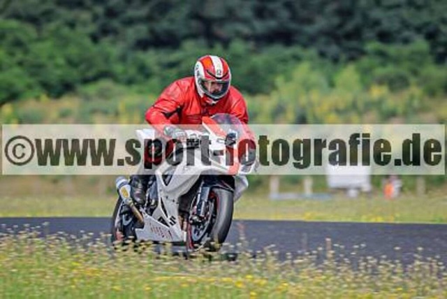 spof5485 | Professionelle Fotos von Sportveranstaltungen, aber auch Hochzeiten und anderen Events. - Realisiert mit Pictrs.com