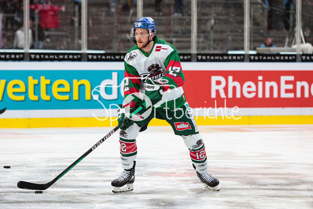 Kölner Haie - Augsburger Panther | Mirko SACHER (AEV #12) beim warmup