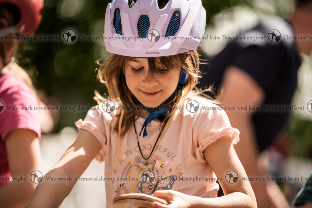 Eierlesen 2026 | Sie wurden bei einem Event oder Sportanlass fotografiert? Hier finden sie ihre Bilder! - Realisiert mit Pictrs.com