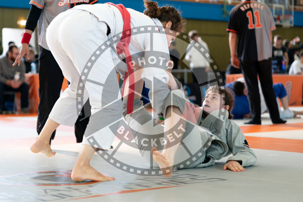 20240915PBB2016 | Athletes compete during the Grappling Industries’ grappling and Brazilian jiu-jitsu competition in Berlin, on September 15, 2024.