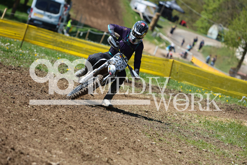 5E6A6388 | 989 MEDIAWORK