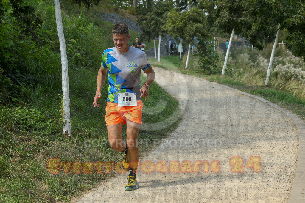250824_1440_EX1_7096 | Sportfotografie im Rhein-Sieg Kreis, Köln, Bonn, NRW, Rheinland Pfalz, Hessen, etc. Unser Tätigkeitsfeld umfasst den Laufsport vom Volkslauf über den Marathon, Duathlon, Triathon bis zum Ultralauf wie Kölnpfad Ultra oder Schindertrail.