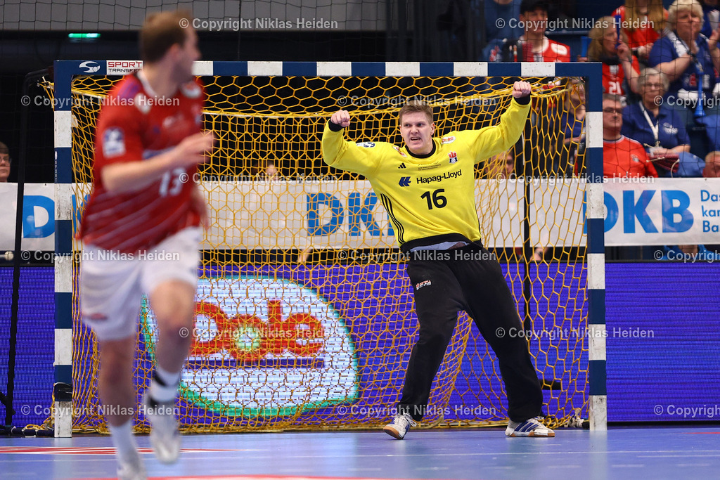NH_HandballSportVereinHamburg_1VfLPotsdam_HandballBundesliga_03042025 | #16 Robin Paulsen Haug (1. VfL Potsdam)Handball I Herren I Bundesliga (Daikin HBL) I Saison 2024-2025 I 25. Spieltag I HSV Hamburg - 1. VfL Potsdam I 03.04.2025 I Sporthalle Hamburg