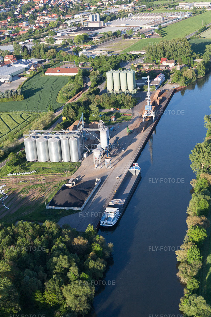 Luftbild: Schmachtenberg Industriegebiet in Zeil am Main im Bundesland Bayern in Deutschland. Foto: IMG_100099.jpg vom 26.05.2017 durch Werner Riehm/FLY-FOTO.de
