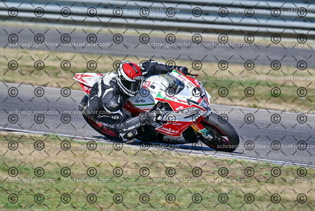 26bt04-0030 | markuskiefer.com - Realisiert mit Pictrs.com