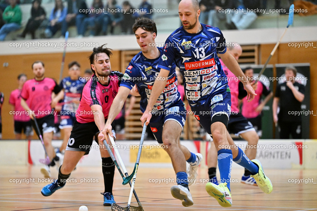 VSV Unihockey vs. Wiener Floorballverein | #13 Jan Sláma VSV Unihockey, #20 David Gredler VSV Unihockey, #10 Philipp Horn Wiener Floorballverein, VSV Unihockey vs. Wiener Floorballverein, VSV Unihockey vs. Wiener Floorballverein am 20.12.2025 in Villach (Ballspielhalle St. Martin), Austria, (Photo by Bernd Stefan)