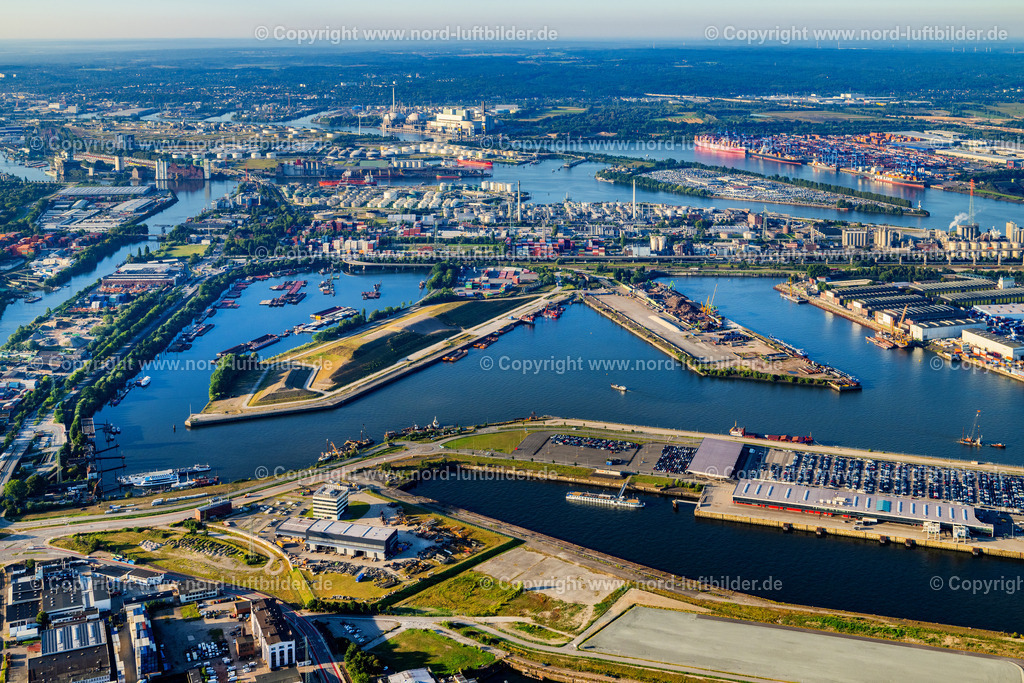 Hamburg_Hafen_Oderhafen_ELS_9291070923 | HAMBURG 07.09.2023 Containerterminal im Containerhafen, Oderhafen und  Travehafen im Hamburger Hafen im Süden von Hamburg. // Container Terminals at Oderhafen Travehafen in the port of Hamburg in Germany. Foto: Martin Elsen