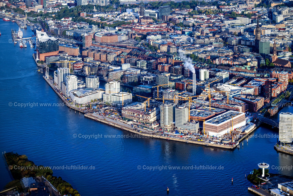 Hamburg_Hafencity_Baustelle_Sandtorkai_ELS_7466181023 | HAMBURG 18.10.2023 Baustelle zum Neubau des Gebäudekomplexes des Einkaufszentrum am Überseequartier am Strandkai Ortsteil Hafencity in Hamburg, Deutschland. Weiterführende Informationen bei: CHRISTIAN DE PORTZAMPARC,  Depenbrock Bau GmbH & Co. KG,  F + Z Baugesellschaft, Zweigniederlassung der Hecker Bau GmbH & Co. KG,  Stump-Franki Spezialtiefbau GmbH,  Unibail-Rodamco Germany GmbH,  Unibail-Rodamco ÜSQ Süd Quartiersmanagement GmbH. // Construction site for the new building complex of the shopping center at Ueberseequartier at Strandkai in the Hafencity district in Hamburg, Germany. Further information at: CHRISTIAN DE PORTZAMPARC,  Depenbrock Bau GmbH & Co. KG,  F + Z Baugesellschaft, Zweigniederlassung der Hecker Bau GmbH & Co. KG,  Stump-Franki Spezialtiefbau GmbH,  Unibail-Rodamco Germany GmbH,  Unibail-Rodamco UeSQ Sued Quartiersmanagement GmbH. Foto: Martin Elsen