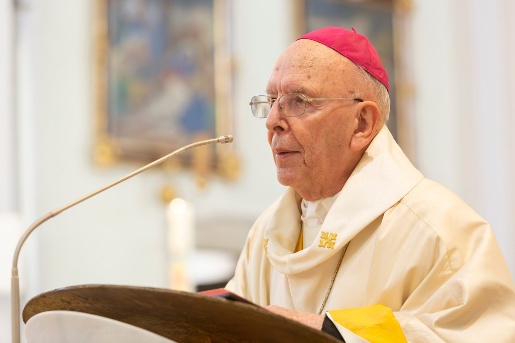 Festmesse-034 | Fotodoku der Festmesse anläßlich der Seligsprechung von Maria Theresia LEDOCHOWSKA 1975, zelebriert von Altbischof DDr. Klaus Küng und Pfarrer Mag. Zenon PAJAK in der Pfarrkirche Loosdorf. 