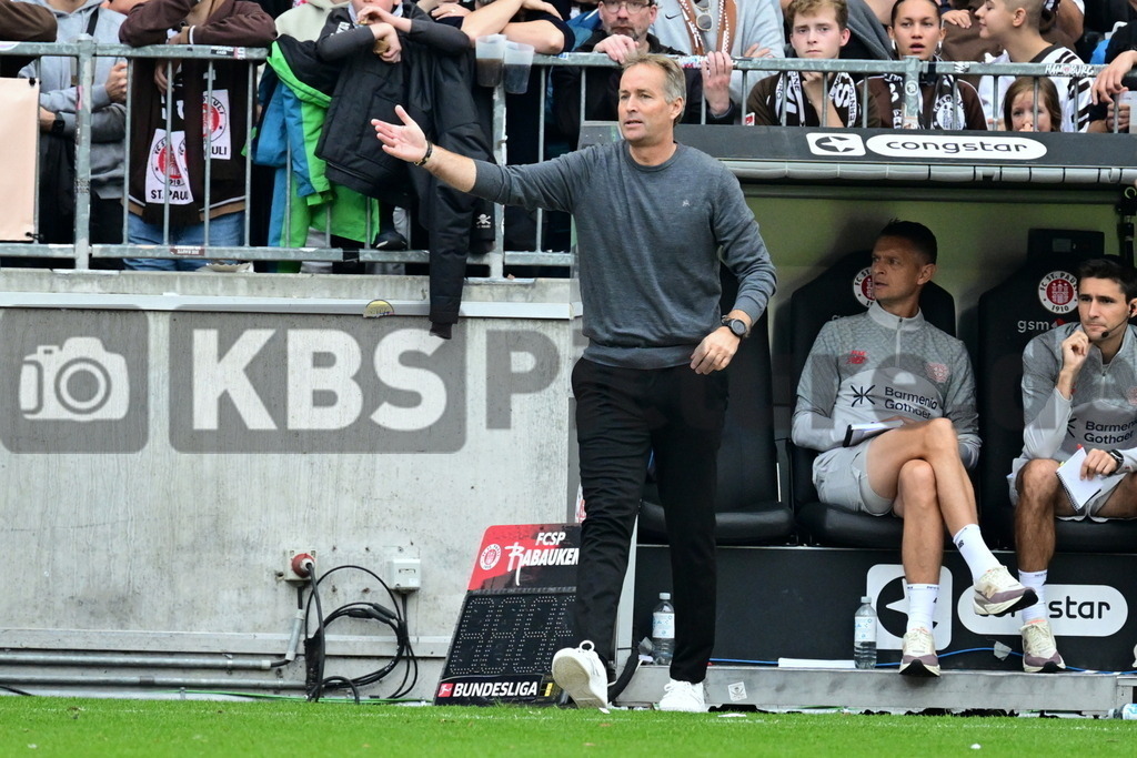 KBS Picture_FCStPauli-Bayer04Leverkusen_047 | Hjulmand Kasper Trainer (Bayer04Leverkusen) ,Sportplatz :  Millerntor Stadion, - Realisiert mit Pictrs.com