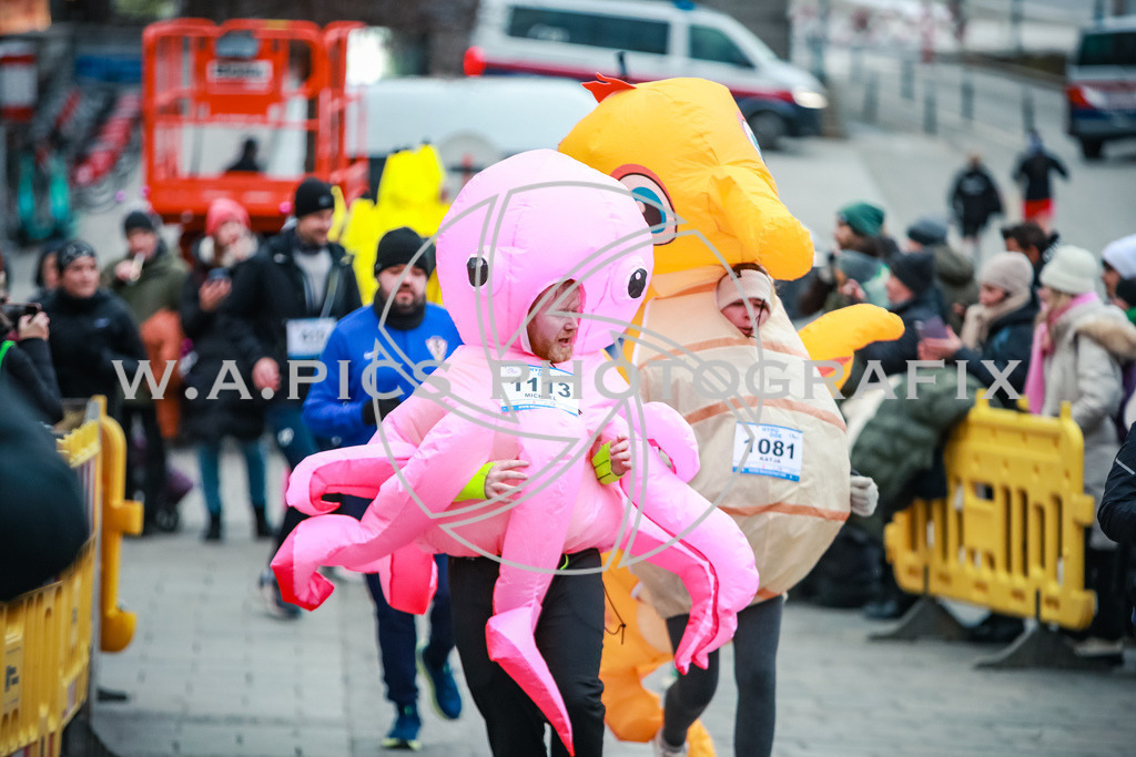 SILVESTERLAUF LINZ 25 | Linz, AUSTRIA, 31. Dezember 25, TRIRUN SILVESTERLAUF LINZ 25 , Image shows: 
Photo: WAPICS / BINDER Manuel