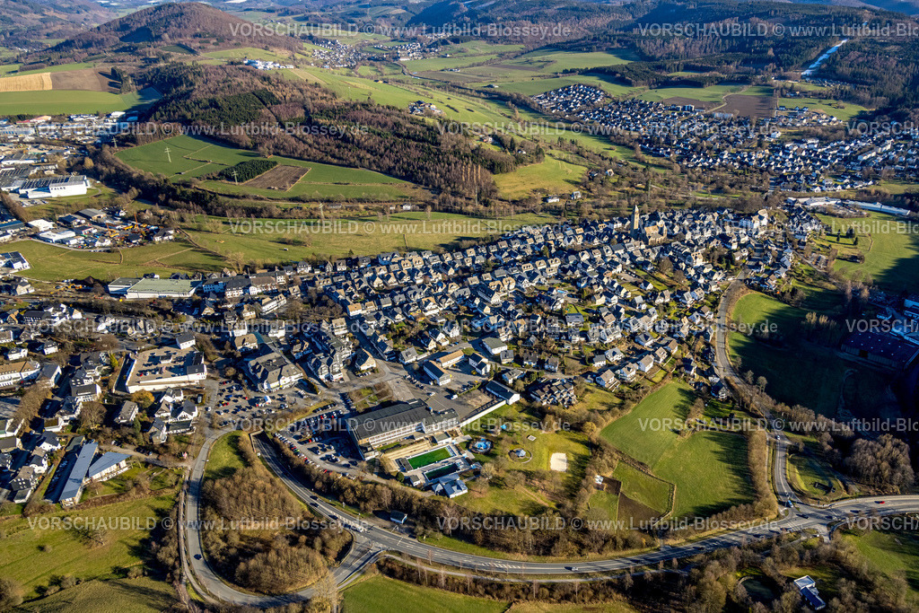 Schmallenberg230205457 | Luftbild, Ortsansicht mit Stadthalle und Wellenfreibad, Schmallenberg, Sauerland, Nordrhein-Westfalen, Deutschland