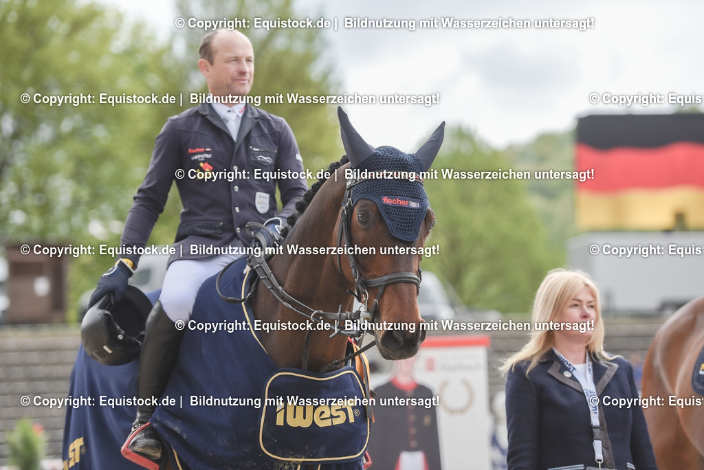 20230514_CCI4_Springen_0470 | equistock