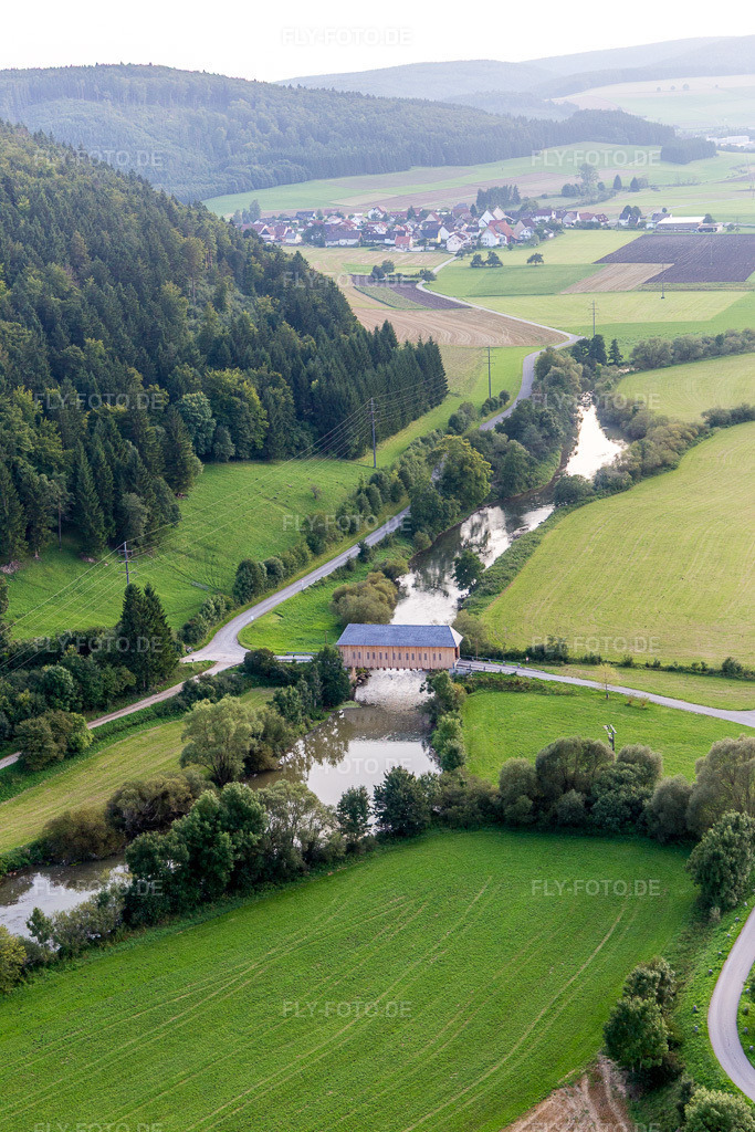 Luftbild: Historische, überdachte Brücke über die Donau in Zimmern in Immendingen im Bundesland Baden-Württemberg in Deutschland. Foto: IMG_102785.jpg vom 25.08.2017 durch Werner Riehm/FLY-FOTO.de