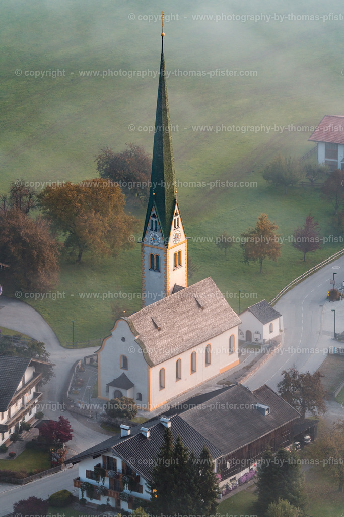 Maria Brettfall Talblick nach Strass copyright  Thomas Pfister-3 | PHOTOGRAPHY BY THOMAS PFISTER