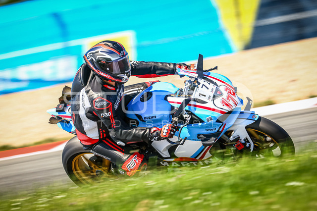 0172-260526NBR-010_172 | Deine Full-Service-Agentur für ✔️Videoproduktionen und ✔️Motorsportfotografie Jetzt Angebot anfragen!