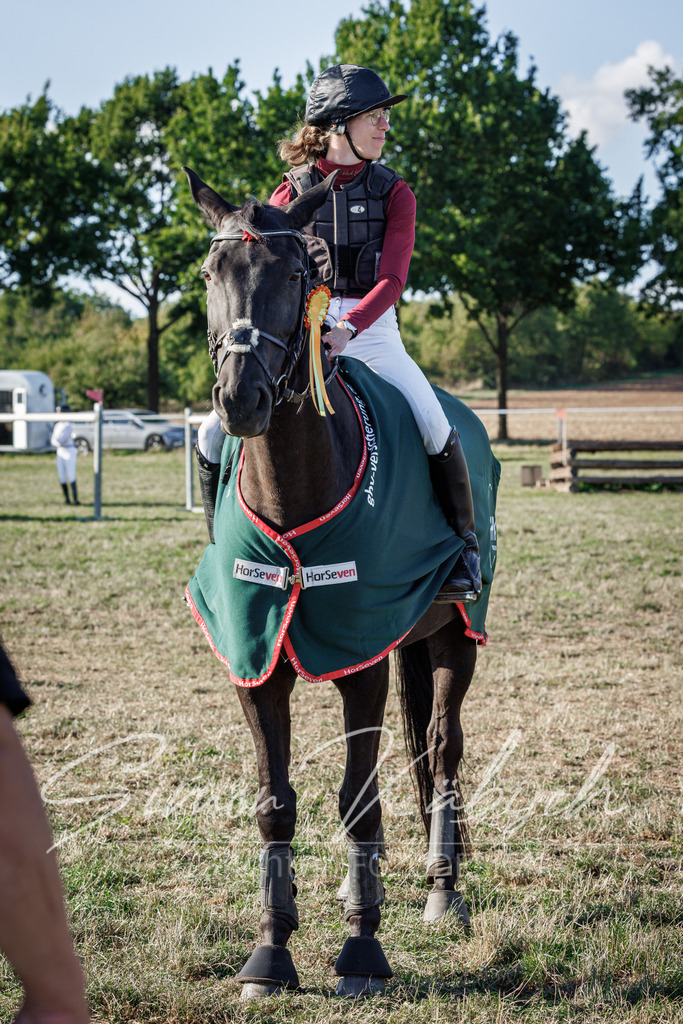 20260905-_3LI0798 | Tierfotografie Pferde, Hunde, Katzen, Haustiere.
Turnierfotografie Reitturniere, Reiten, Springreiten, Dressur in Hanau, dem Main-Kinzig-Kreis und dem Rhein-Main- Gebiet um Frankfurt