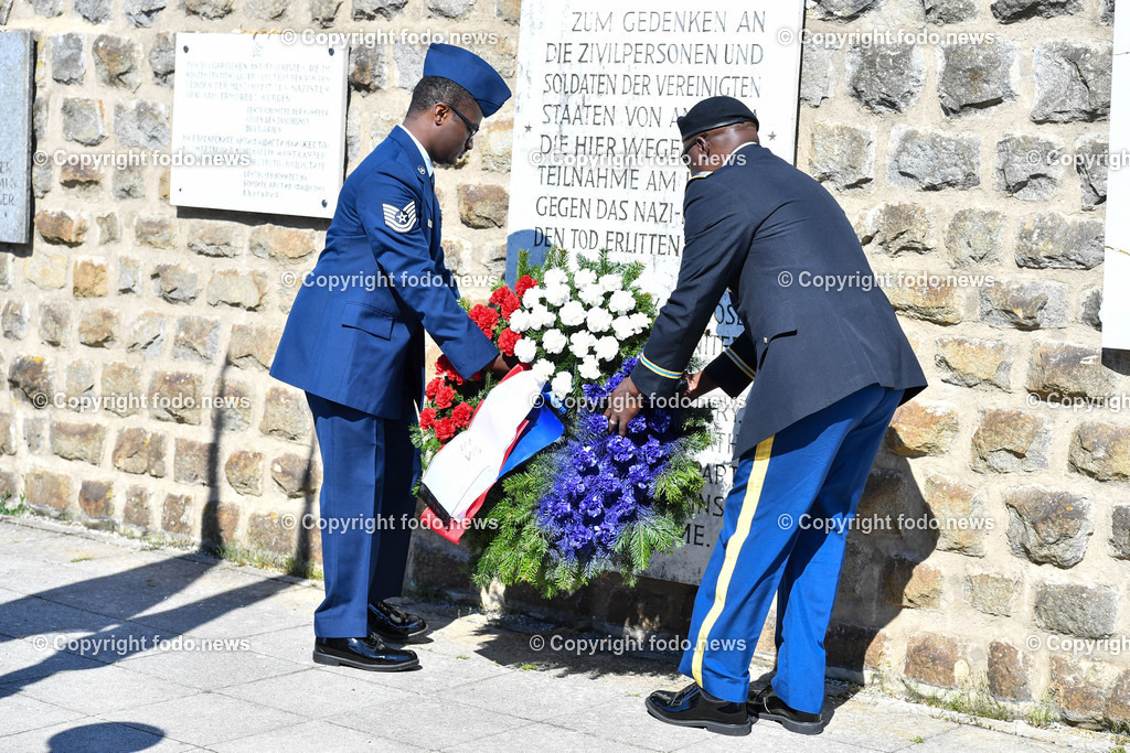 Internationale Gedenk- und Befreiungsfeier Gedenkstaette Mauthausen 2022_ 15.05.2022-53 | 15.05.2022, Mauthausen, AUT, Internationale Gedenk- und Befreiungsfeier Gedenkstaette Mauthausen 2022, im Bild US Air Force, US Army bei der Kranzniederlegung// International Liberation Ceremony 2022, Mauthausen CC Memorial 2022/05/15