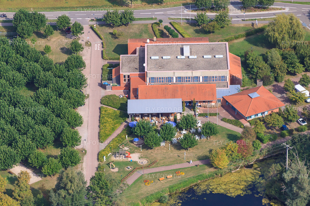 Luftbild: Restaurant am Tennisclub in Leimersheim im Bundesland Rheinland-Pfalz in Deutschland. Foto: IMG_21160.jpg vom 13.09.2009 durch Werner Riehm/FLY-FOTO.de