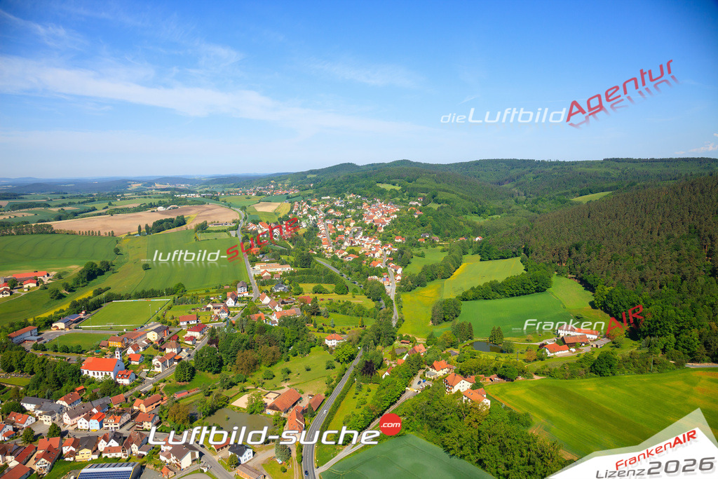 Die Luftaufnahme Johannisthal - Küps wurde vom UL-Flugzeug (keine Drohne) aus fotografiert.Hohe Druck- Auflösung-die Geschenkidee!