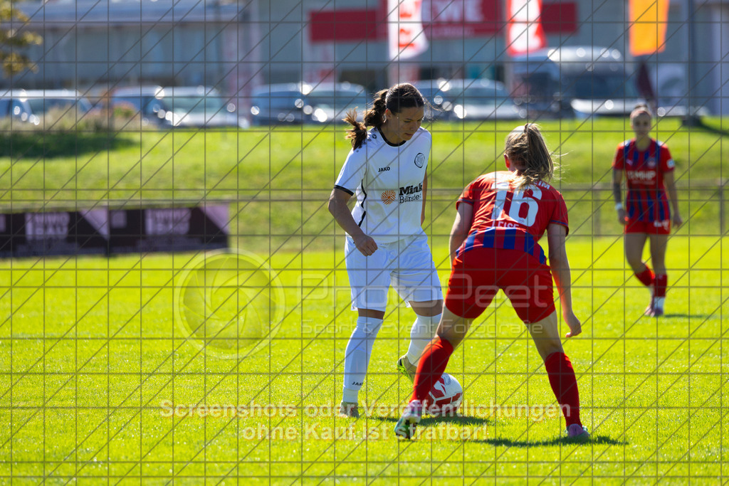 20260906_121109_0161_(c)_by_PhotoPeet | Luisa Reiser (1.FC Donzdorf #05)1.FC Donzdorf (weiß) vs. 1.FC Heidenheim 1846 (rot), Fußball, Frauen-Verbandspokal Gruppe 2, 2. Runde, Saison 2026/2027, Rasenplatz Lautertal Stadion, Süßener Straße 16, 73072 Donzdorf, 06.09.2026 - 11:00 Uhr,Foto: PhotoPeet / Sport- &amp; Eventfotografie / Peter Harich