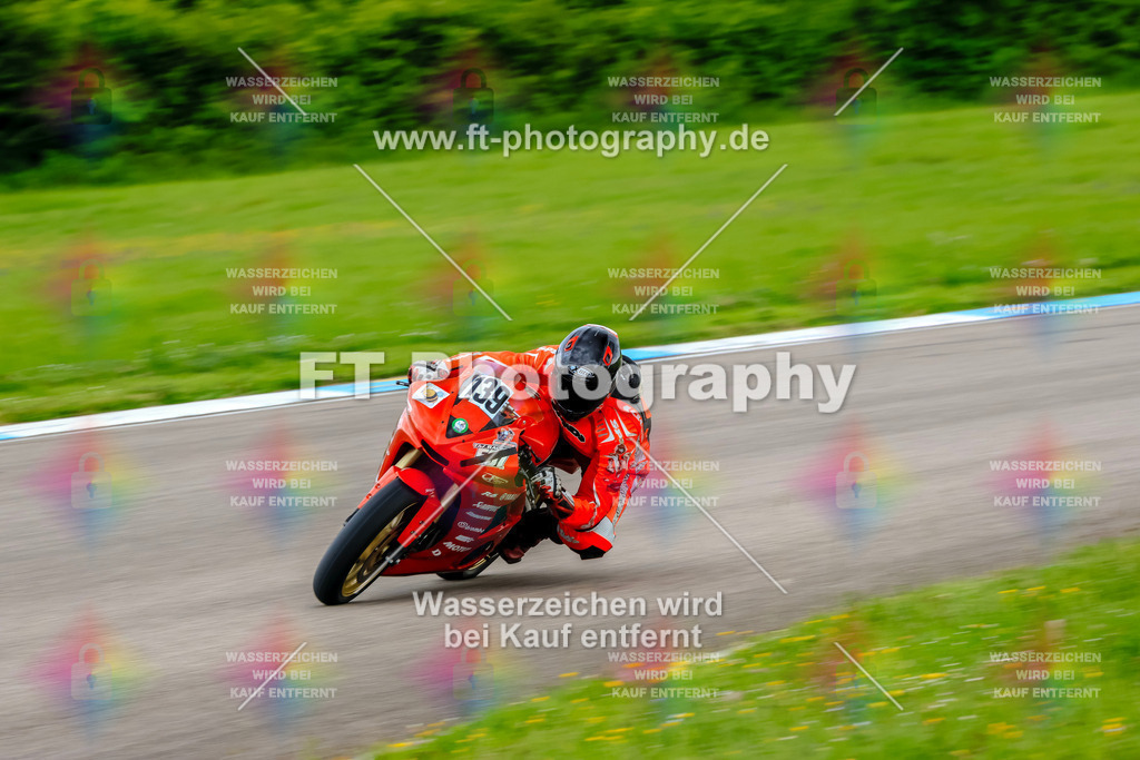 MotoTeam-3677 | Hier findet Ihr Bilder von Touristenfahrten auf der Nürburgring Nordschleife oder von anderen Veranstaltungen die ich besucht habe. Viel Spass beim Durch Schauen 