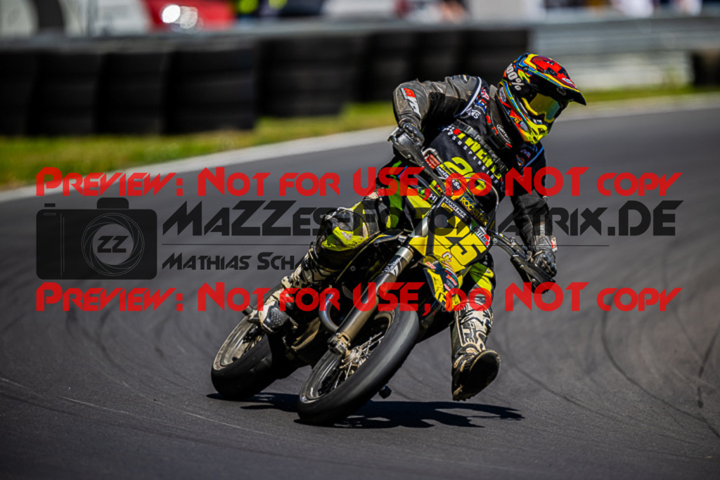 MaZZes_FotoMatrix_220702_8194 | S2