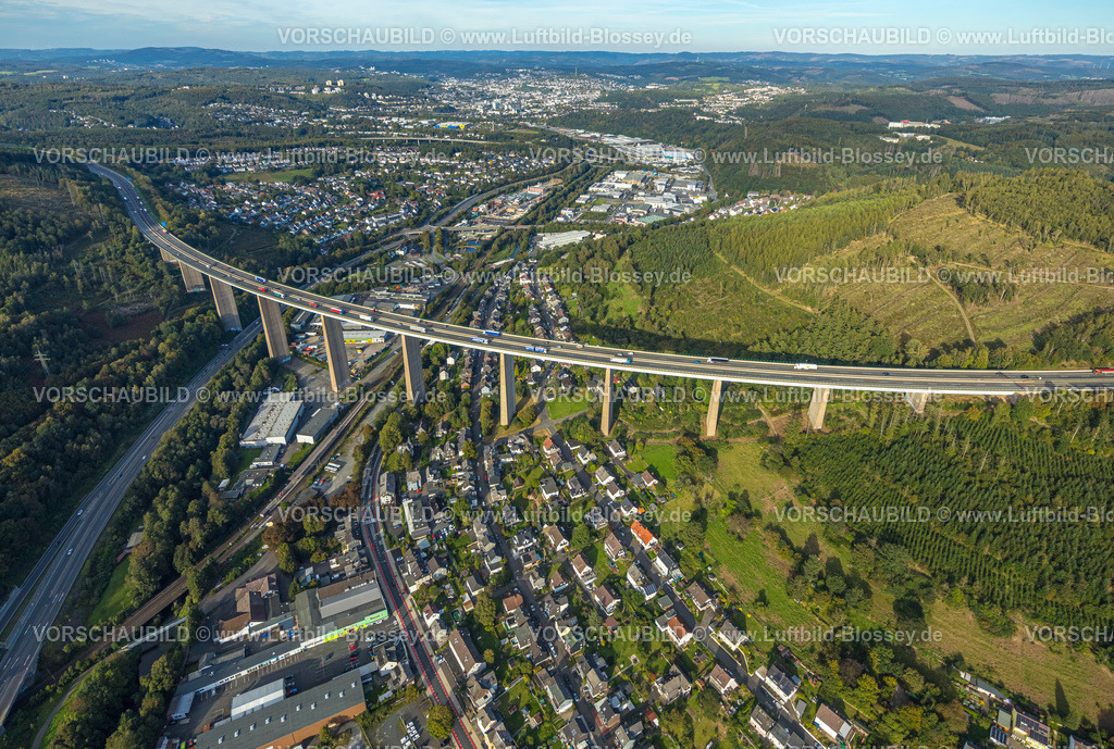 Siegen230912882 | Luftbild, Autobahnbrücke Siegtalbrücke der Autobahn A45 Sauerlandlinie, geplanter Ersatzneubau 2027, Blick auf Siegen, Niederschelden, Siegen, Sauerland, Nordrhein-Westfalen, Deutschland