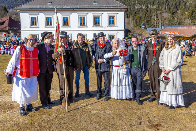 Bärentreiben in Steuerberg | Bildershop von pixelworld.at - Realisiert mit Pictrs.com