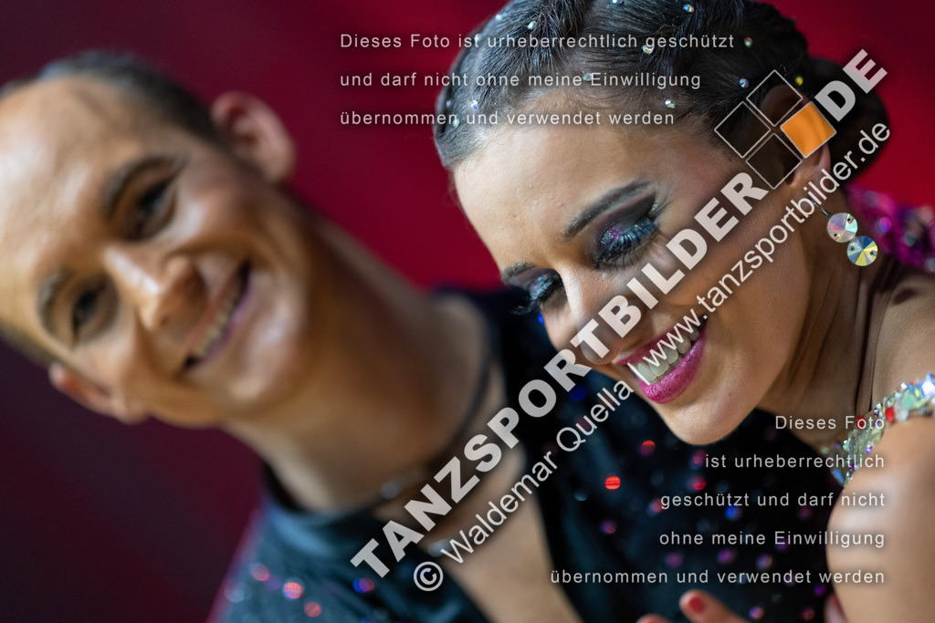 20230114-14853 | Hier finden Sie Tanz Bilder vom Latein und Standard Formationen tanzen. Sportbilder vom Tanzsport. Schöne Fotos und von Weltmeisterschaft, Europameisterschaft, Bundesliga, Regionalliga, Oberliga und Landesliga sowie von GOC Stuttgart, DanceComp, WM Bremen