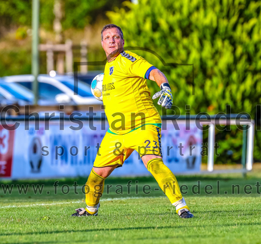 2023-07-25_083_FC_Langengeisling_III_gegen_SV_Riedmoos_III | Erding, Deutschland, 25.07.2023:
Fußball, C-Klasse 2023 / 2024, Testspiel, FC Langengeisling III gegen SV Riedmoos e.V. 1959 III, Endergebnis: 3:5

Foto: Christian Riedel / fotografie-riedel.net