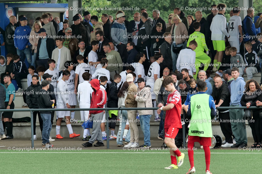 Fußball : C-Junioren : Aufstieg Regionalliga West : SUS 09 Dinslaken - Vfb 03 Hilden am 04.06.2026 in Dinslaken | Fußball : C-Junioren : Aufstieg Regionalliga West : SUS 09 Dinslaken (rotr Trikots)- Vfb 03 Hilden (weiße Trikots) am 04.06.2026 in Dinslaken - Realisiert mit Pictrs.com