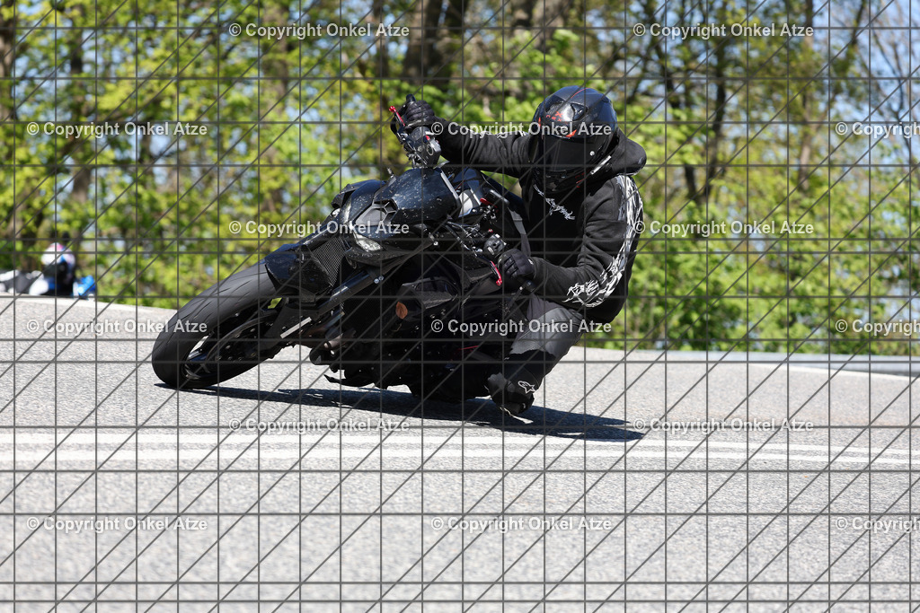 IMG_7292 | Fotograf am Kyffhäuser. Onkel Atze. Kyffhäuser Rennstrecke. Café36. Motorsportfotografie. - Realisiert mit Pictrs.com