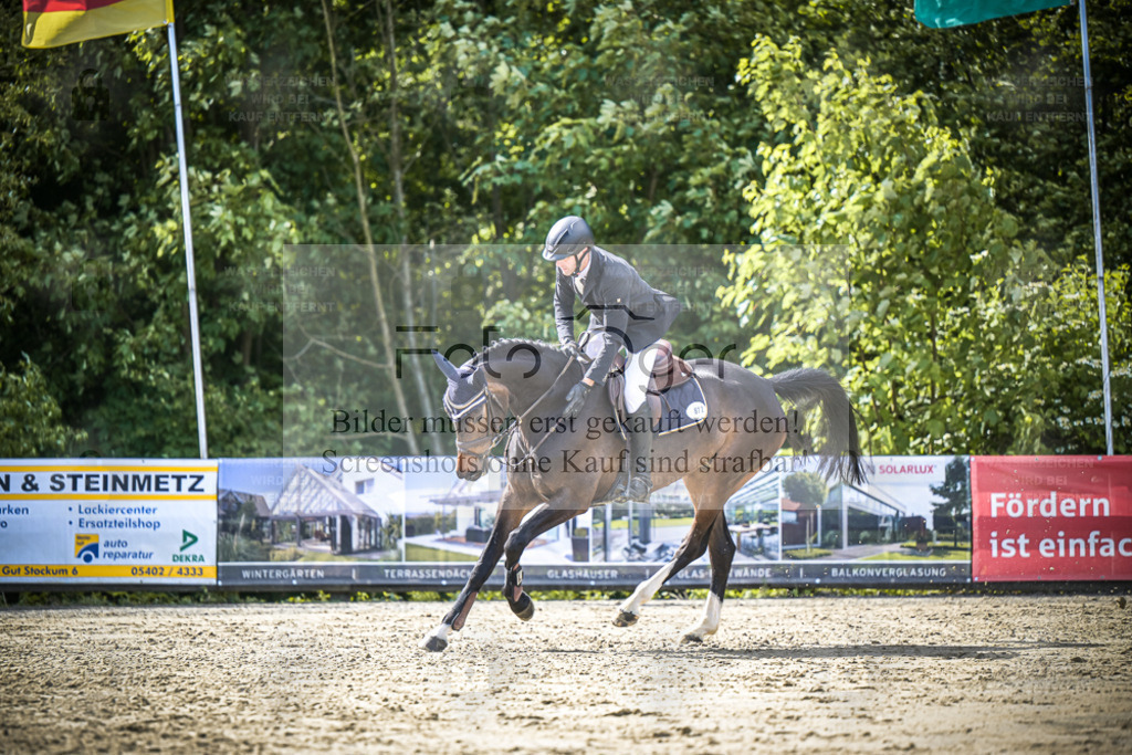 DOS_9541 | Entdecke hochwertige Reitturnierfotos von Foto Oger. Professionell, emotional und authentisch – jetzt Lieblingsmomente im Shop bestellen. - Realisiert mit Pictrs.com