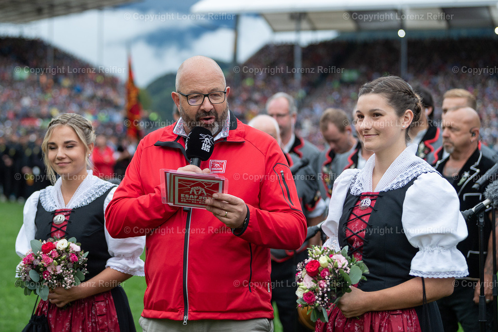 Schwingen -  ESAF 2025 Samstag Einmarsch | Mollis, 30.8.25, Schwingen - ESAF Samstag.Begrüssund durch OK Präsident Jakob Kamm