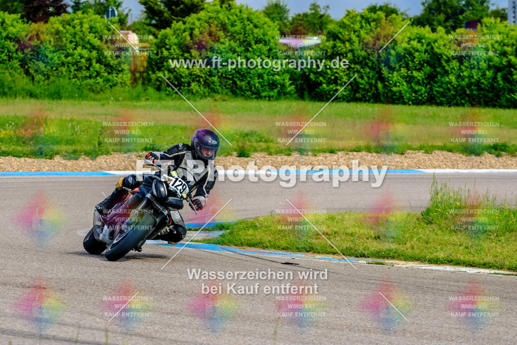 MotoTeam-8631 | Hier findet Ihr Bilder von Touristenfahrten auf der Nürburgring Nordschleife oder von anderen Veranstaltungen die ich besucht habe. Viel Spass beim Durch Schauen 