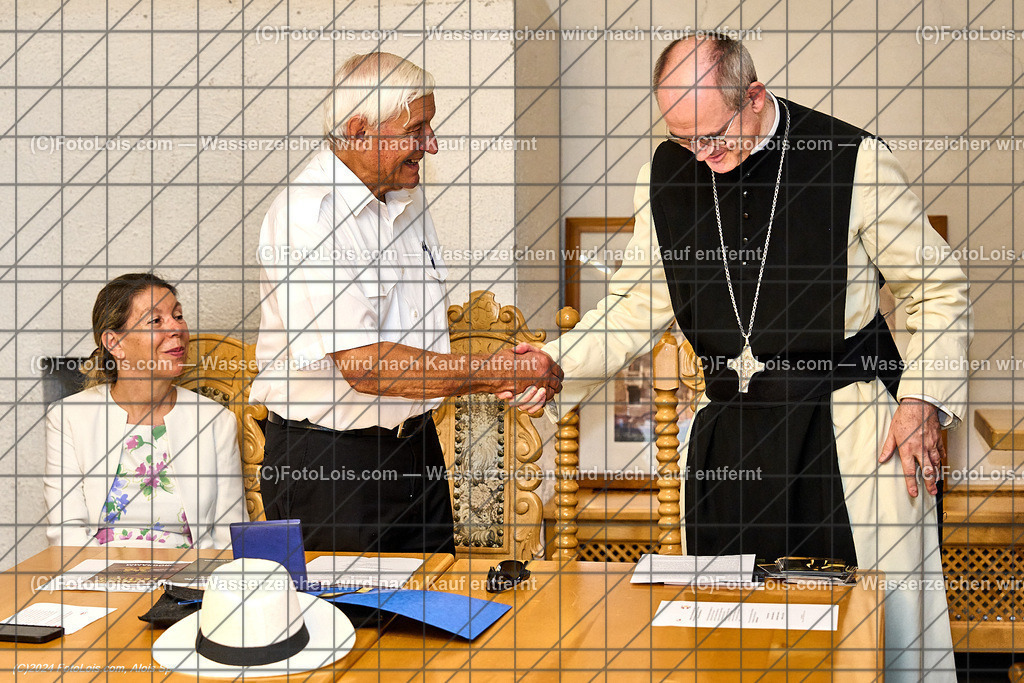 ALP8117_Kartause Gaming_Jubilaeum-Ehrung_Vigneron Jacques | (C)FotoLois.com, Alois Spandl. Ehrung Buchautor Jacques Vigneron aus Ferret, Feier 700 Jahre Hochzeit von Albrecht II mit Johanna von Pfirt, Fr 16. August 2024.