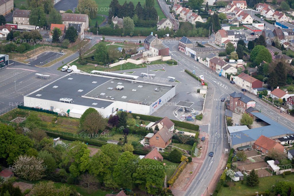 Aerial view: View of the town in Avesnes-lès-Bapaume in the state Pas de Calais, France.Photo: IMG_40058.jpg taken on 04/17/2011 by Werner Riehm/FLY-FOTO.comResolution of the original: 4752 x 3168 px