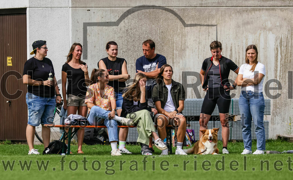 2023-09-03_117_Teamware_Cup_2023 | Oberding, Deutschland, 03.09.2023:
Fußball, TS Teamwear Cup 2023, Vorrunde, FC Schwaig gegen FC Langengeisling, Endergebnis: 

Foto: Christian Riedel / fotografie-riedel.net