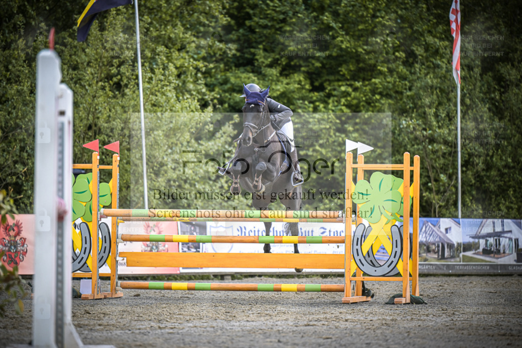 DOS_1945 | Entdecke hochwertige Reitturnierfotos von Foto Oger. Professionell, emotional und authentisch – jetzt Lieblingsmomente im Shop bestellen. - Realisiert mit Pictrs.com