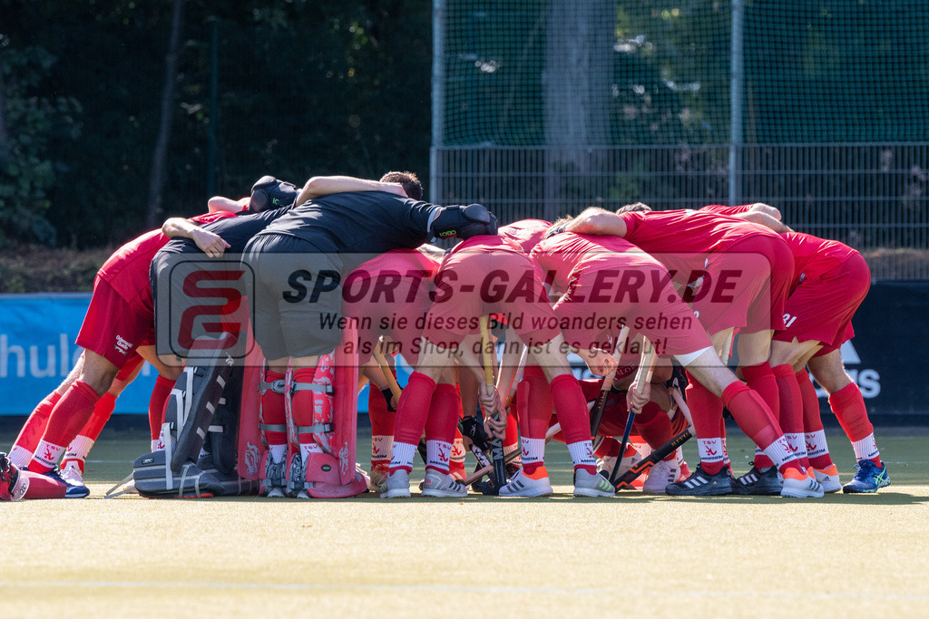 SFE_20220903_0063 | ; 1. Bundesliga Hockey Herren Rot-Weiss Köln - TSV Mannheim am 03.09.2022 in Köln (KTHC Stadion Rot-Weiss Köln Tennis and Hockey Club), Photo: Stephan Fehrmann 2022 (Sports-Gallery)