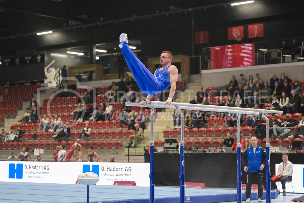 Schweizer Meisterschaften Kunstturnen Mannschaften Männer (A) - 22. November 2025 | Schweizer Meisterschaften Kunstturnen Mannschaften Männer (A)AXA Arena, WinterthurBild: Sportfotografie Markus Aeschimann | www.markus-aeschimann.ch - Realisiert mit Pictrs.com