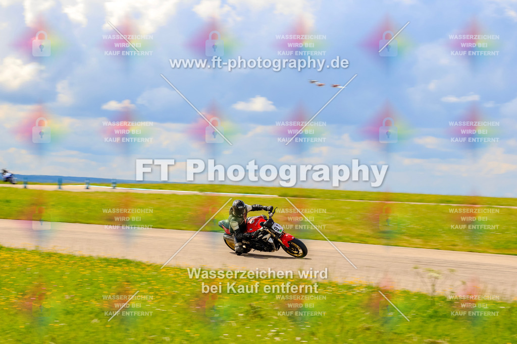 MotoTeam-0525 | Hier findet Ihr Bilder von Touristenfahrten auf der Nürburgring Nordschleife oder von anderen Veranstaltungen die ich besucht habe. Viel Spass beim Durch Schauen 