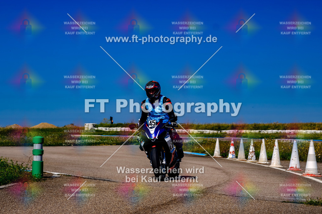 044-2997 | Hier findet Ihr Bilder von Touristenfahrten auf der Nürburgring Nordschleife oder von anderen Veranstaltungen die ich besucht habe. Viel Spass beim Durch Schauen 