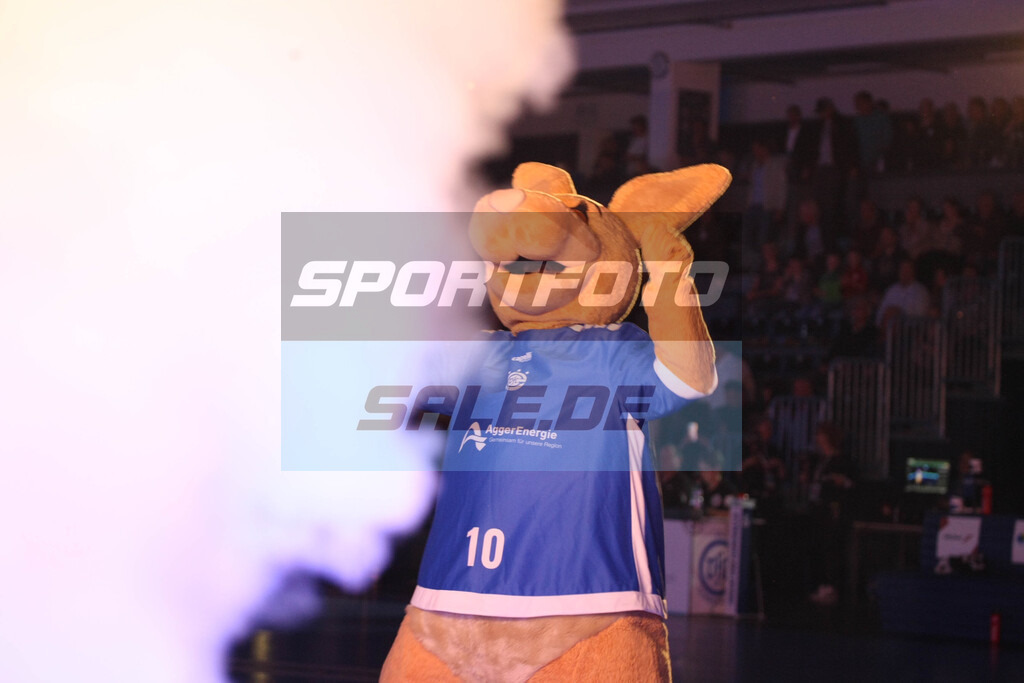 VFL Gummersbach -  ThSV Eisenach | Maskottchen Gummi -. © Sportfoto-Sale (MK) - Realisiert mit Pictrs.com