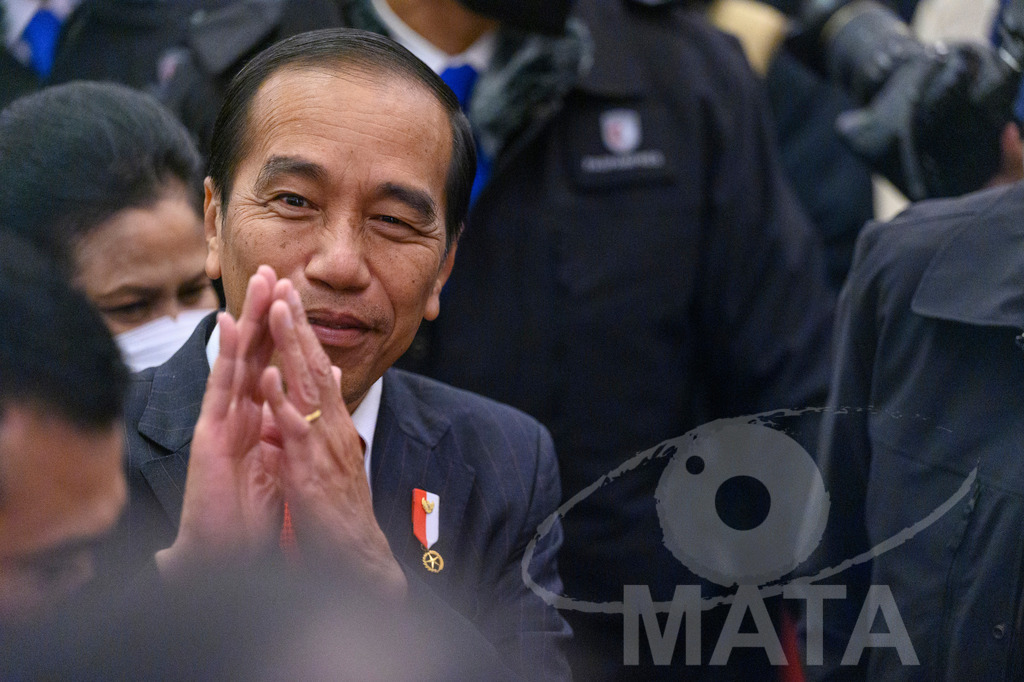 _DWA5500 | Welcoming Jokowi Widodo's arrival by the Indonesian people at Kastens Luisenhof Hotel in the context of the opening of Hannover Messe with Indonesia as Country Partner. Hannover, 15.04.2023 - Realisiert mit Pictrs.com