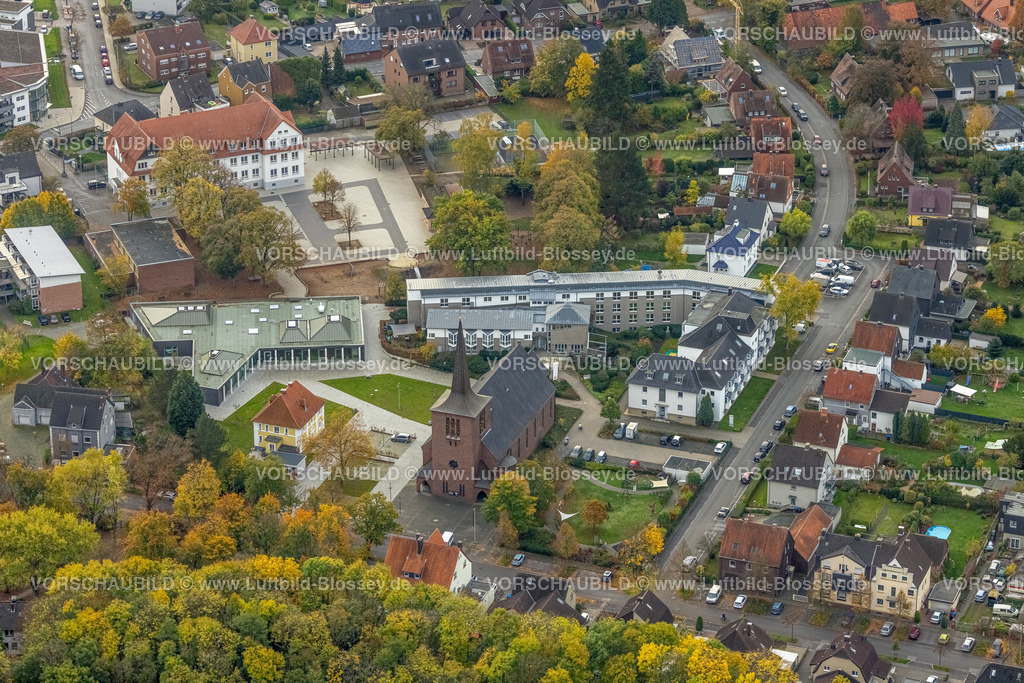 Hamm221012158 | Luftbild, Caritas-Altenheim St. Josef, kath. Heilig Kreuz Kirche, Lessingschule, Herringen, Hamm, Ruhrgebiet, Nordrhein-Westfalen, Deutschland