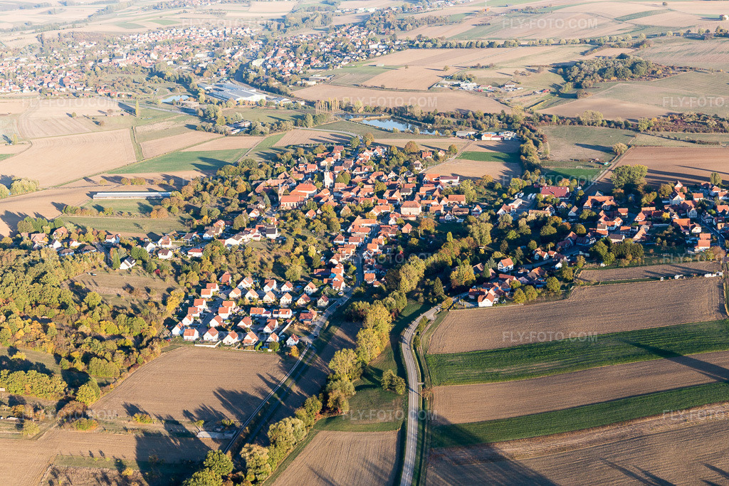 Aerial view: View of the town in Merkwiller-Pechelbronn in the state Bas-Rhin, France.Photo: IMG_112140.jpg taken on 10/13/2018 by Werner Riehm/FLY-FOTO.comResolution of the original: 5472 x 3648 px